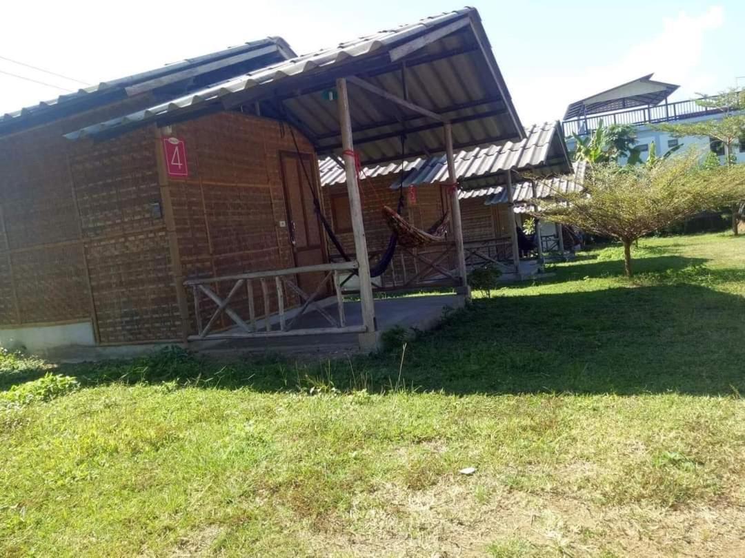 Sleepy Hut Pai Hotel Exterior photo